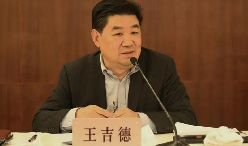 住陜?nèi)珖?guó)政協(xié)委員王吉德：設(shè)立國(guó)家層面重點(diǎn)專(zhuān)項(xiàng) 加快推進(jìn)西安“雙中心”建設(shè)