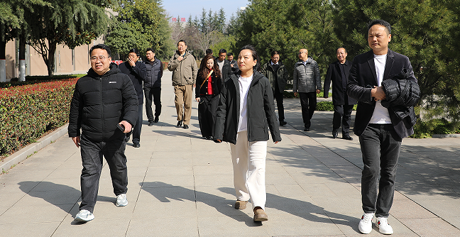 陜西省河南信陽商會赴西安培華學院開展校企合作考察交流